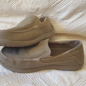 Men's Size 8 Crocs - Like New!